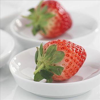 草莓,餐具