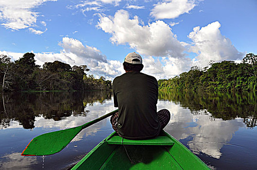 男人,旅行,独木舟,支流,亚马逊河,自然保护区,巴西,南美