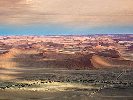 俯视,风景,沙丘,荒野,自然保护区,边缘,纳米布沙漠,山,索苏维来地区,区域,纳米比亚,非洲