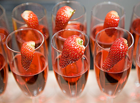 香槟,草莓