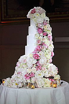 多层,婚礼蛋糕,装饰,玫瑰