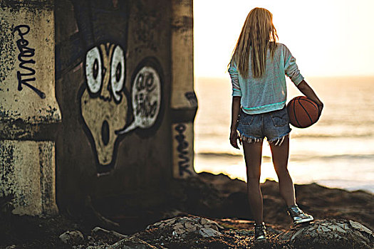 美女,站立,正面,日落,拿着,篮球