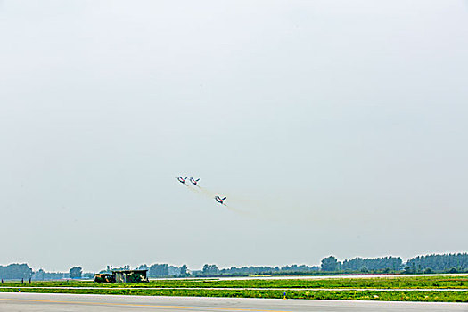 飞机航空表演