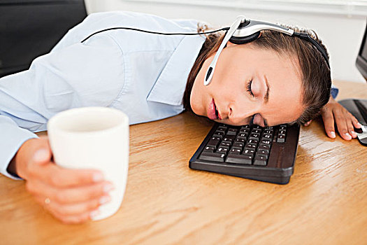职业女性,耳机,睡觉,办公室,咖啡