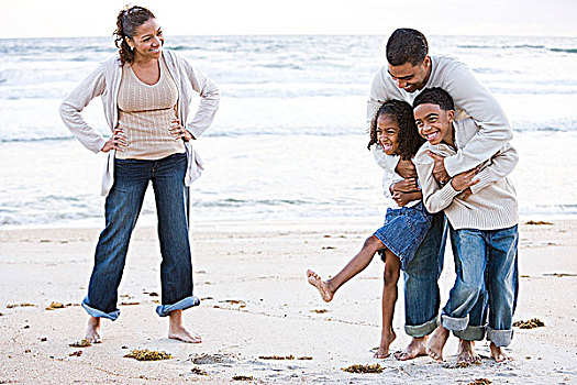 高兴,美国黑人,家庭,笑,海滩