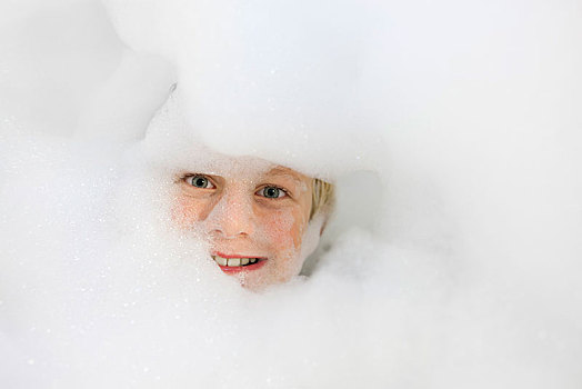 男孩,9岁,头部,沐浴,泡沫