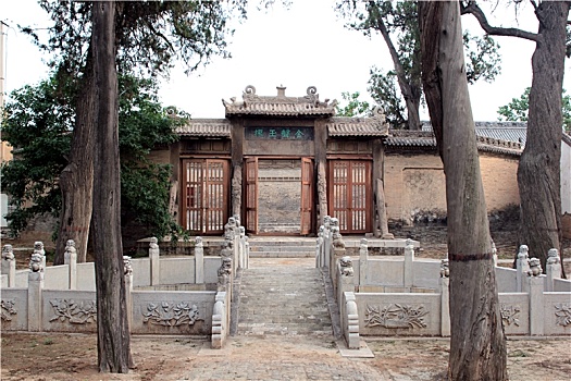 汾城文庙的棂星门和状元桥