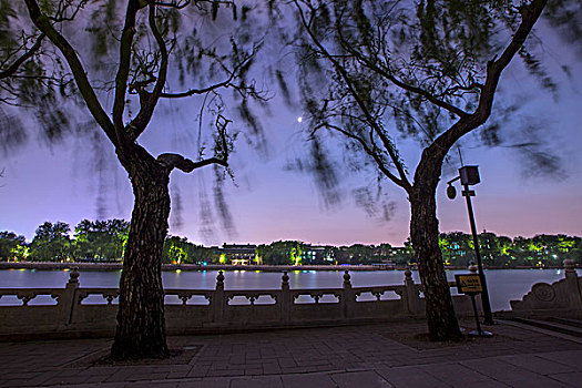 北海公园夜景