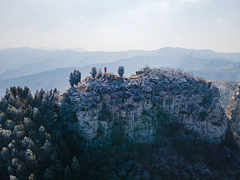 航拍济南劈山