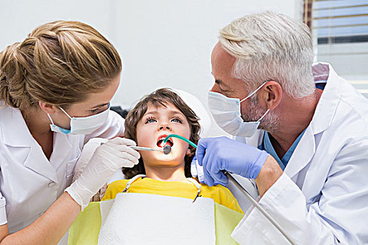 儿科,牙医,检查,小男孩,牙齿,协助