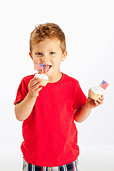 男孩,两个,杯形蛋糕,美国国旗,三个,山,艾伯塔省,加拿大
