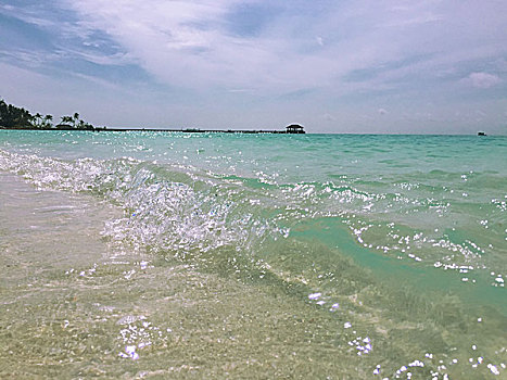马尔代夫沙滩海浪