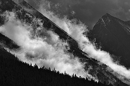 乌云,上方,山脉,碧玉国家公园,艾伯塔省,加拿大