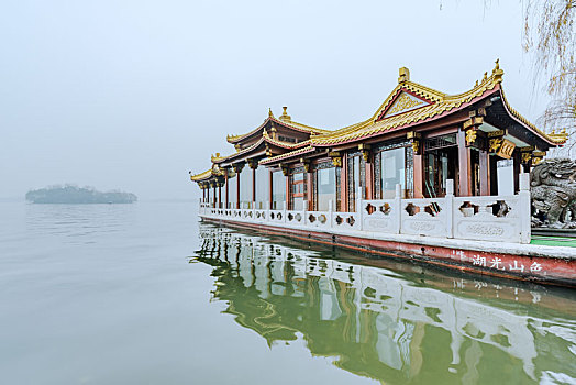 杭州西湖风光游船