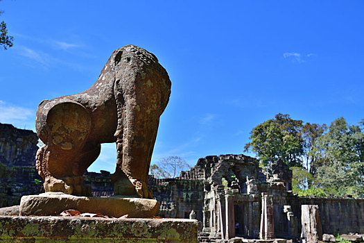 柬埔寨吴哥通王城圣剑寺动物雕塑