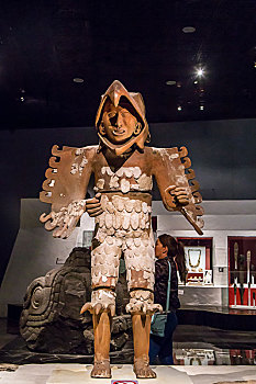 墨西哥-阿兹特克陶制立像