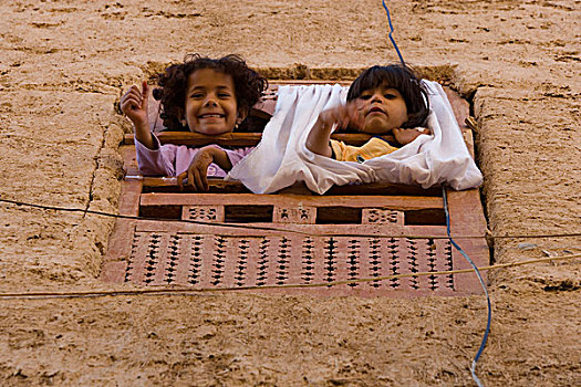 女孩,窗边,希巴姆,旱谷,也门