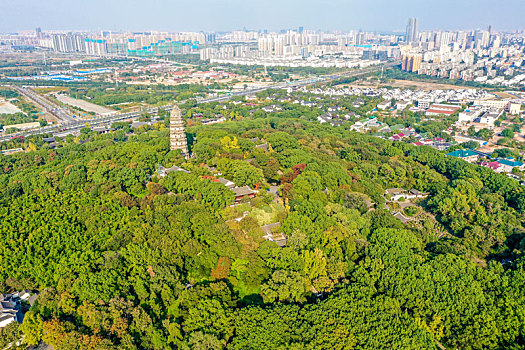 航拍江苏苏州虎丘山风景名胜区云岩寺塔