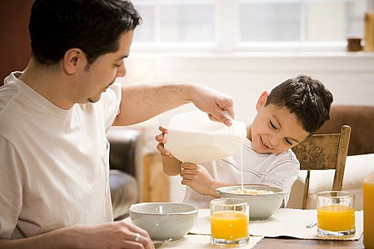 父亲,儿子,吃早餐,一起