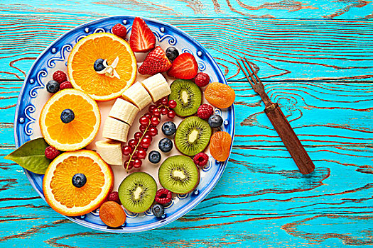 水果沙拉,早餐,橙色,香蕉,猕猴桃,浆果,青绿色,桌子