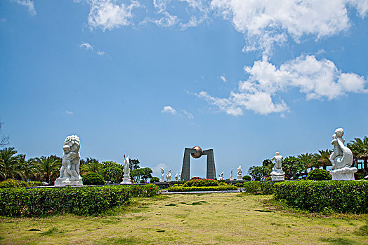 广东省汕头市南澳岛,自然之门,南澳北回归线标志塔,广场