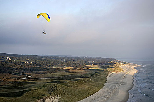 滑翔伞,俯视,海滩,靠近,迎面,玛莎葡萄园,马萨诸塞,美国