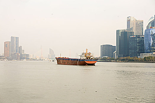 上海浦东外滩东方明珠全景