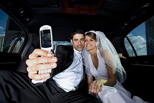 新婚夫妇,拍照,手机