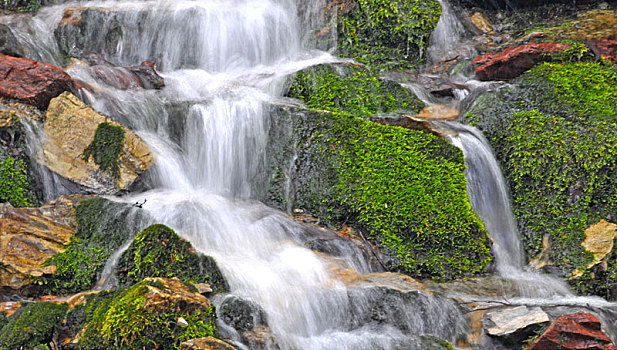 瀑布,溪流,山石