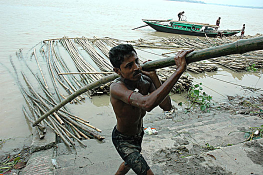人,劳工,环境,使用,污染,恒河,水,只有,工作,竹,河边石梯,北方,加尔各答,巨大,数量