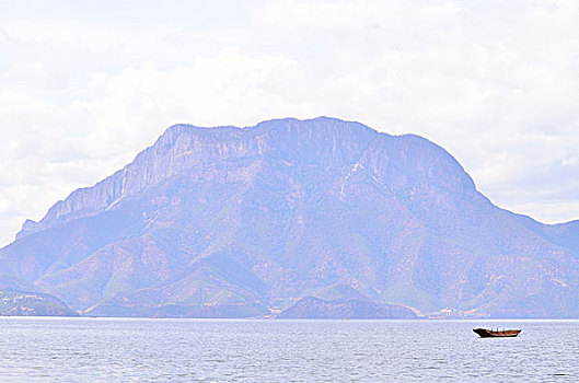 格姆女神山