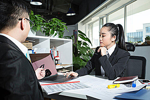 善良的女秘女2在线观看
