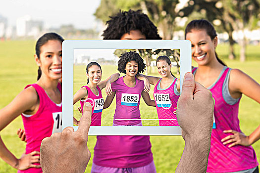合成效果,图像,握着,平板电脑,三个,微笑,跑步,支持,乳腺癌,马拉松