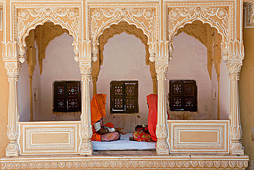 女人,穿,纱丽服,坐,拱,堡垒,拉贾斯坦邦,北印度,印度,亚洲
