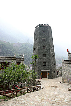 吉娜羌族山寨抗震羌族碉楼