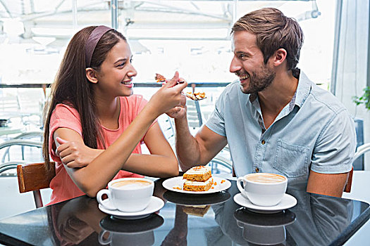 年轻,幸福伴侣,吃,蛋糕,一起,咖啡