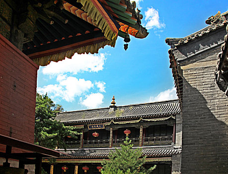 中国山西五台山寺院廊檐景观