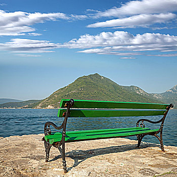 绿色,木制长椅,站立,晴朗,夏天,早晨,海岸,城镇,黑山