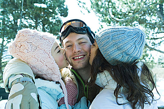 男青年,滑雪装备,吻,脸颊,两个,年轻,女人