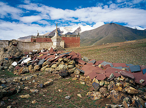 西藏申扎县甲岗山上的孔帝寺