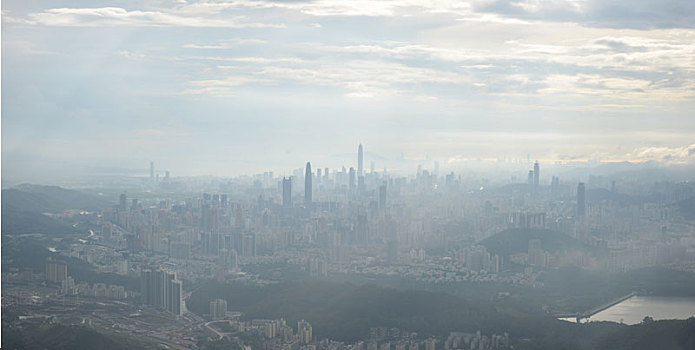 深圳主城区雾霾