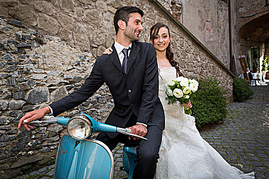 新郎,新娘,低座小摩托,摩托车,罗马,意大利,欧洲