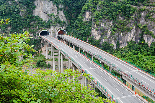 陕西秦岭高速公路