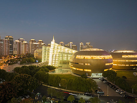 河南省郑州市城市夜景航拍图片
