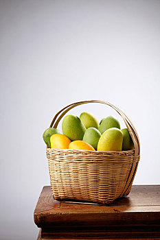 静物水果芒果