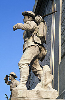仰视,战争纪念碑,印第安纳波利斯,印地安那,美国
