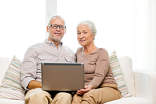 家庭,科技,岁月,人,概念,高兴,老年,夫妻,笔记本电脑,在家