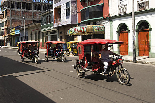 秘鲁,亚马逊盆地,伊基托斯,街景,摩托车,出租车