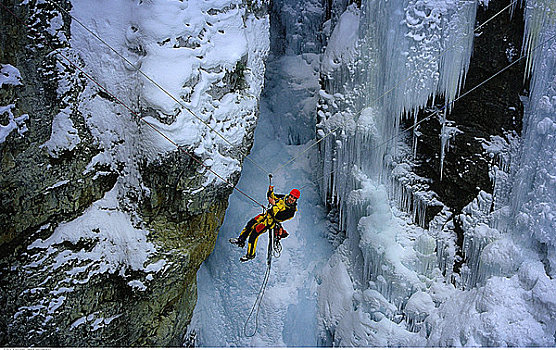 男人,攀冰,班芙国家公园,加拿大