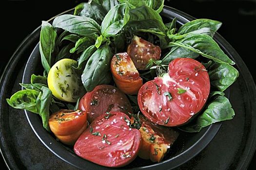 平分,纯种西红柿,新鲜,罗勒,碗
